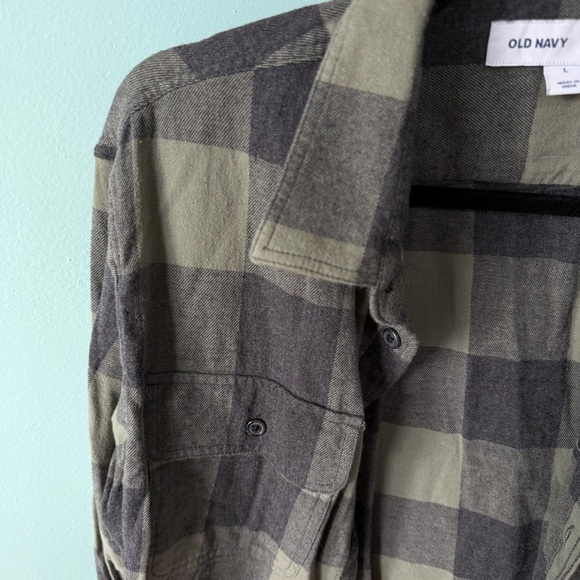 Old Navy Regular-Fit Built-In Flex Patterned Flannel Shirt Size Large - Picture 2 of 5